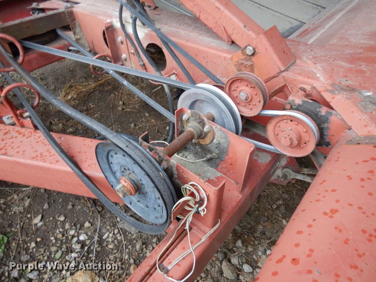 image for item IG9133 International 730  windrower