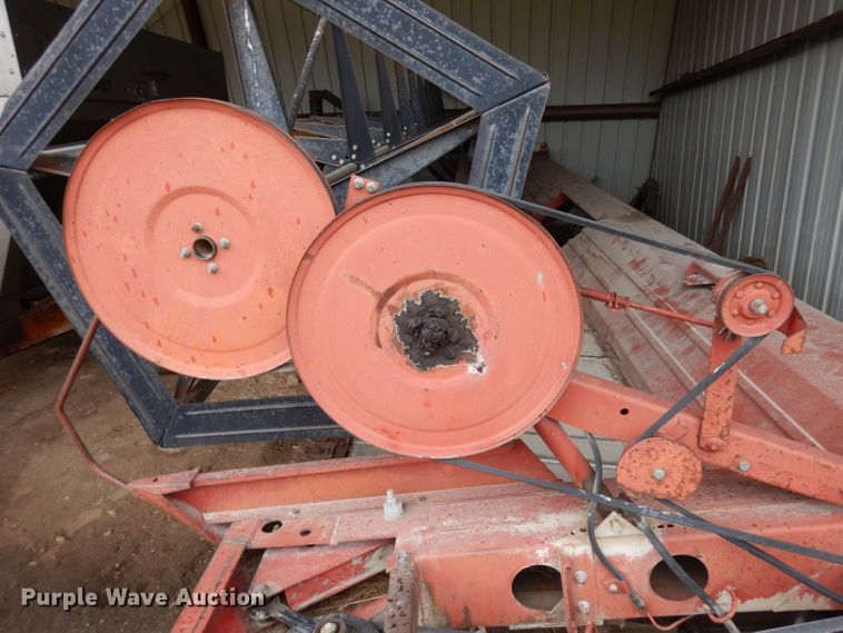 image for item IG9133 International 730  windrower