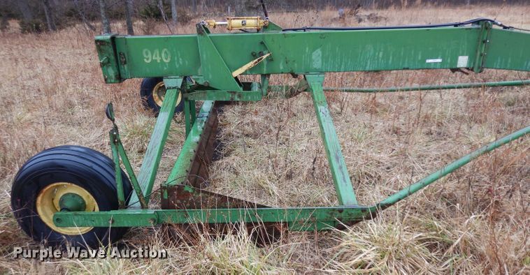 image for item IG9139 John Deere 940 land leveler