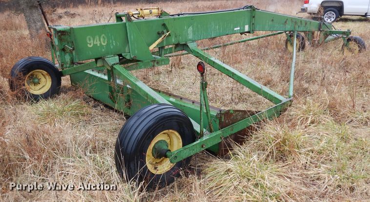 image for item IG9139 John Deere 940 land leveler