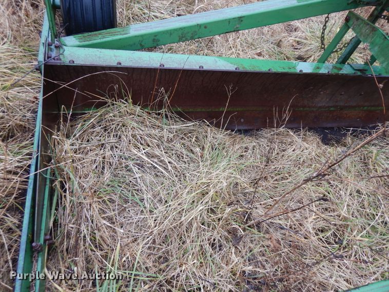 image for item IG9139 John Deere 940 land leveler