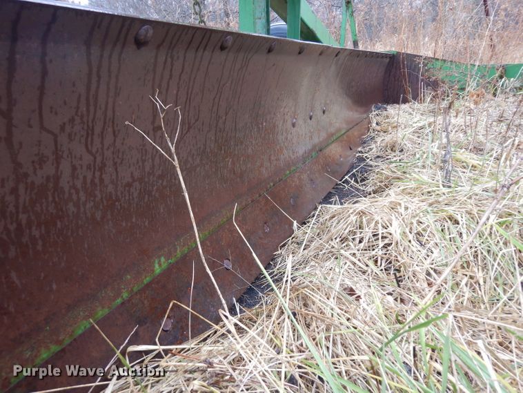 image for item IG9139 John Deere 940 land leveler