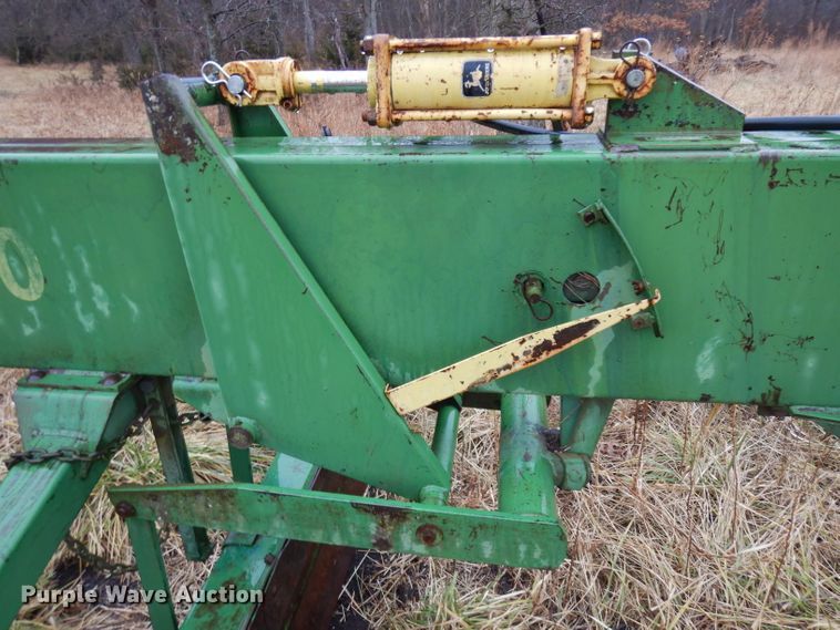 image for item IG9139 John Deere 940 land leveler