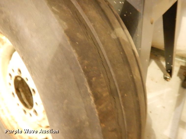 image for item IG9140 Oliver 565 one-way four bottom plow