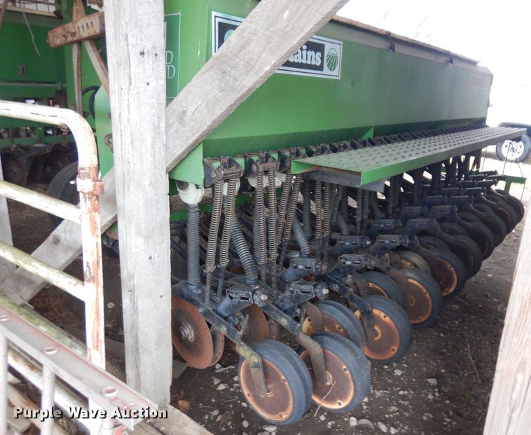 image for item IG9141 Great Plains Solid Stand 24  grain drill