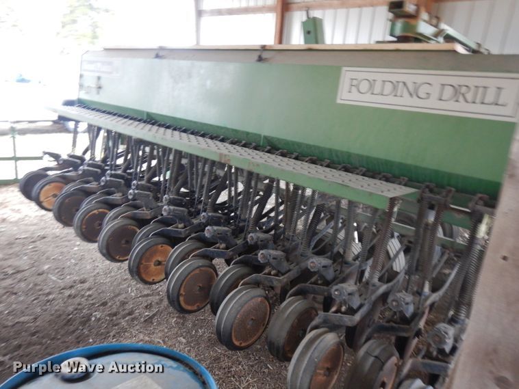 image for item IG9141 Great Plains Solid Stand 24  grain drill