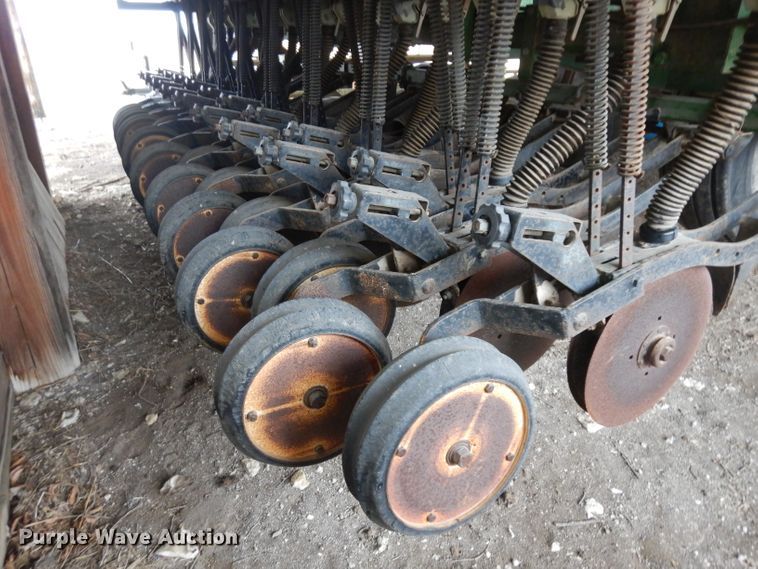 image for item IG9141 Great Plains Solid Stand 24  grain drill