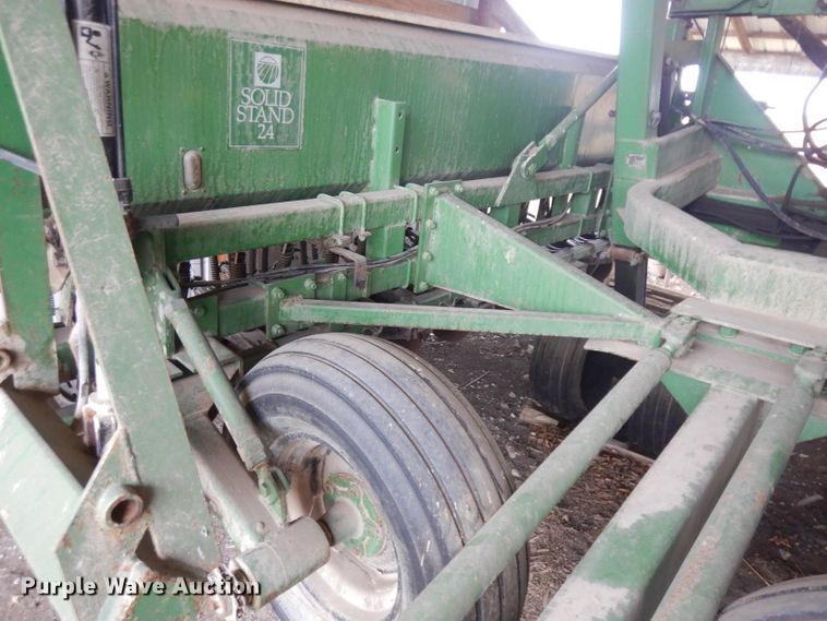 image for item IG9141 Great Plains Solid Stand 24  grain drill