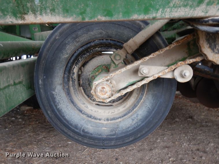 image for item IG9141 Great Plains Solid Stand 24  grain drill