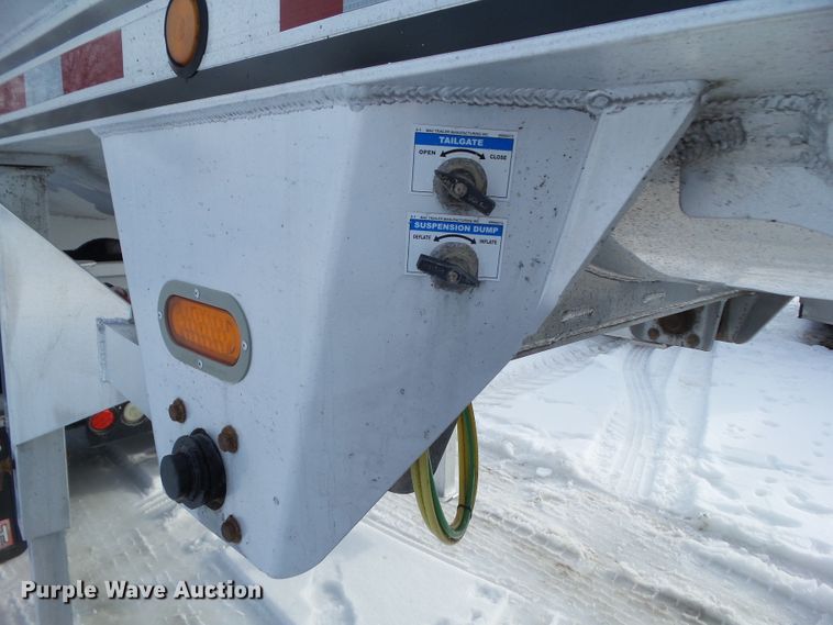 image for item DA7045 2006 Mac Trailers end dump trailer