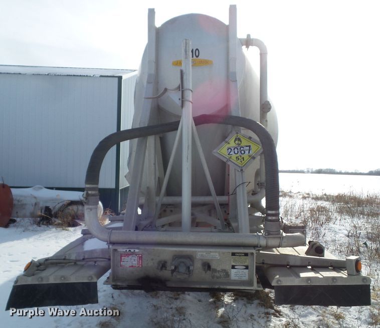 image for item DA7046 1998 Heil 9901048 pneumatic dry bulk trailer