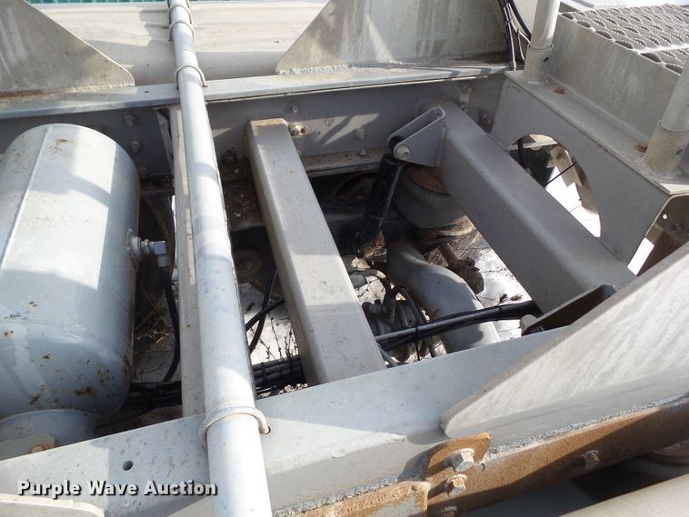 image for item DA7046 1998 Heil 9901048 pneumatic dry bulk trailer