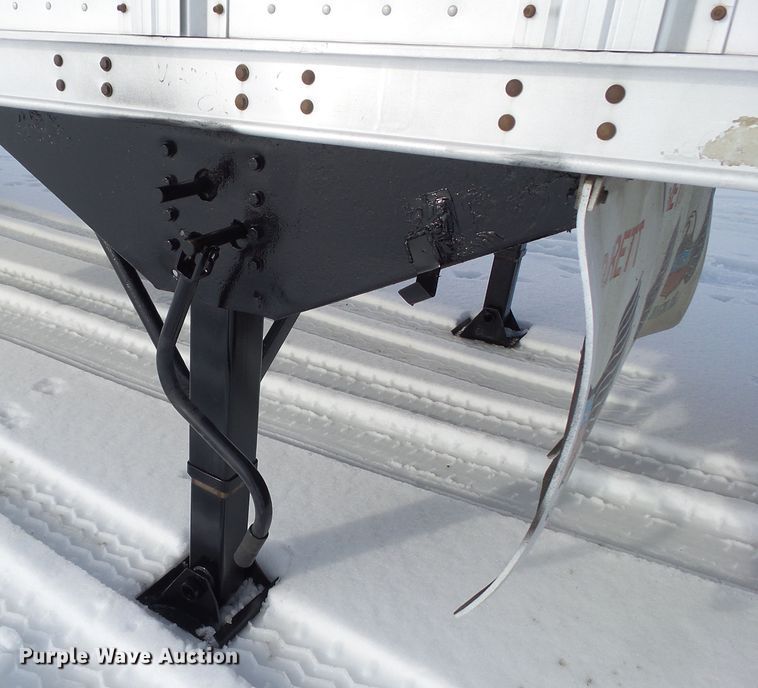 image for item DA7047 2005 Barrett livestock trailer