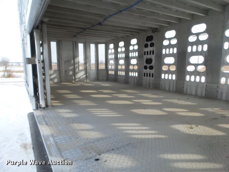 image for item DA7047 2005 Barrett livestock trailer