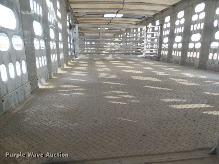 image for item DA7047 2005 Barrett livestock trailer