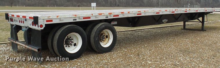 image for item DC2845 1999 Wilson CF-900  flatbed trailer