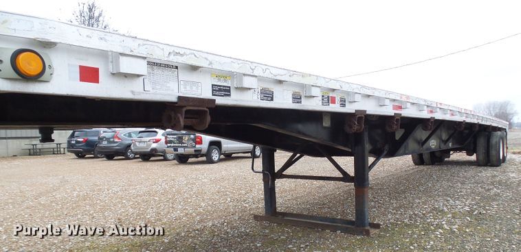 image for item DC2845 1999 Wilson CF-900  flatbed trailer