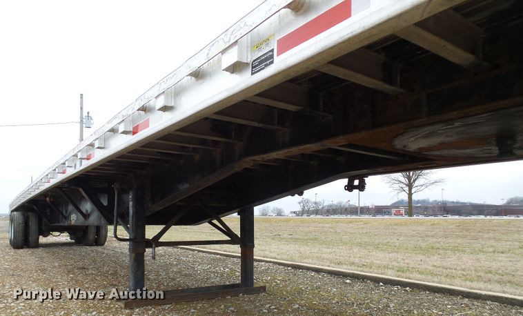 image for item DC2845 1999 Wilson CF-900  flatbed trailer