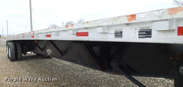 image for item DC2845 1999 Wilson CF-900  flatbed trailer