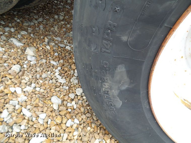 image for item DC2845 1999 Wilson CF-900  flatbed trailer