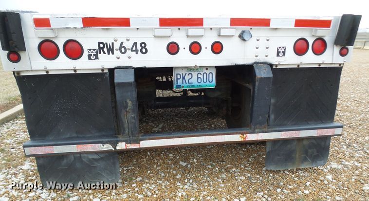 image for item DC2845 1999 Wilson CF-900  flatbed trailer