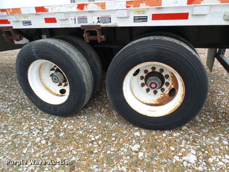 image for item DC2845 1999 Wilson CF-900  flatbed trailer