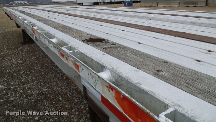 image for item DC2845 1999 Wilson CF-900  flatbed trailer