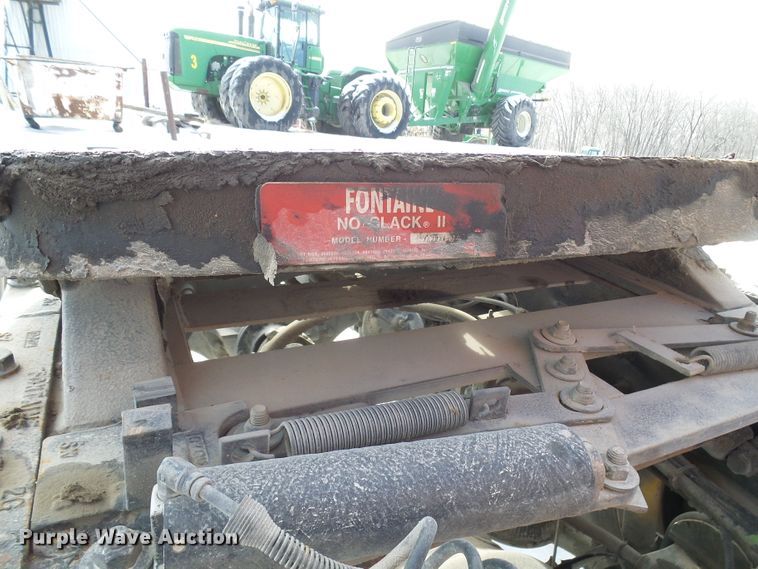 image for item DC2846 2005 International 9400i  semi truck