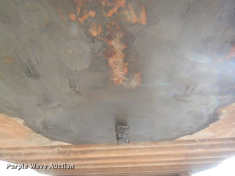 image for item DE2563 1996 Utility VS2DC dry van trailer