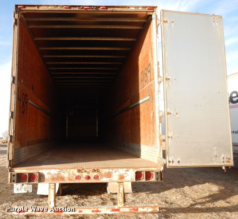 image for item DE2563 1996 Utility VS2DC dry van trailer