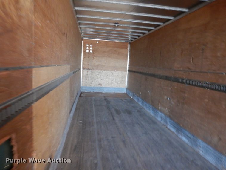 image for item DE2563 1996 Utility VS2DC dry van trailer