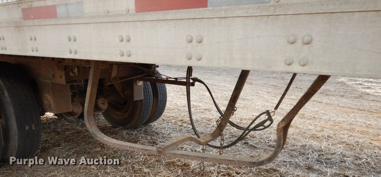 image for item DE2563 1996 Utility VS2DC dry van trailer