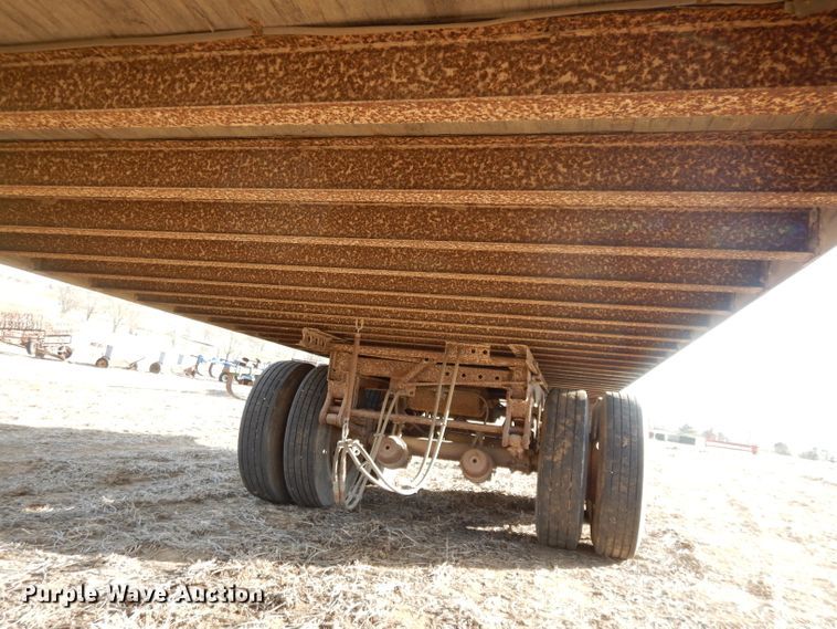 image for item DE2564 1996 Trailmobile 01JA-1UAL dry van trailer