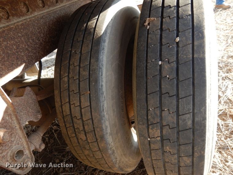 image for item DE2564 1996 Trailmobile 01JA-1UAL dry van trailer