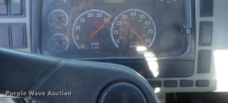 image for item DG2936 2002 Freightliner FL60  flatbed truck