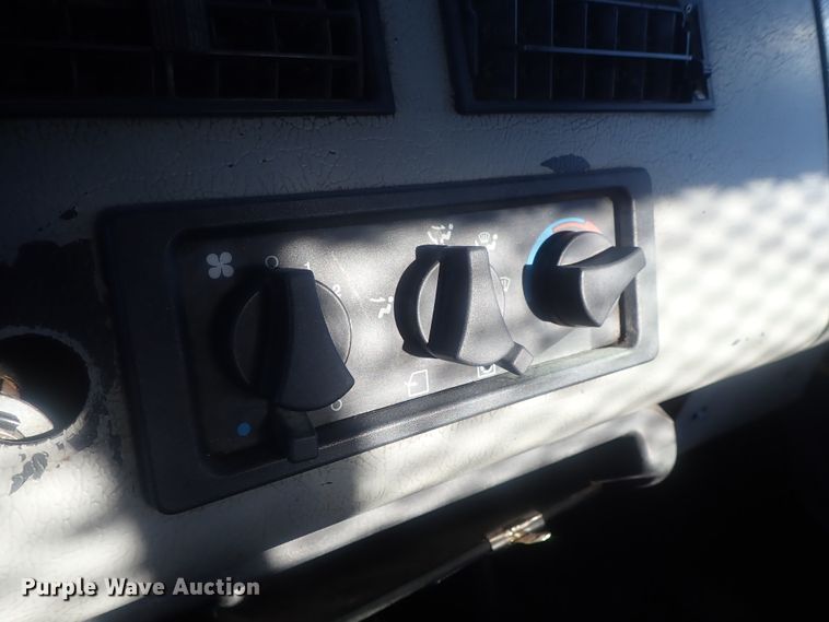 image for item DG2936 2002 Freightliner FL60  flatbed truck