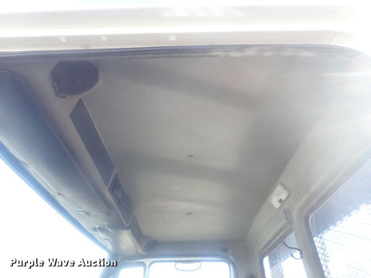 image for item DG2936 2002 Freightliner FL60  flatbed truck