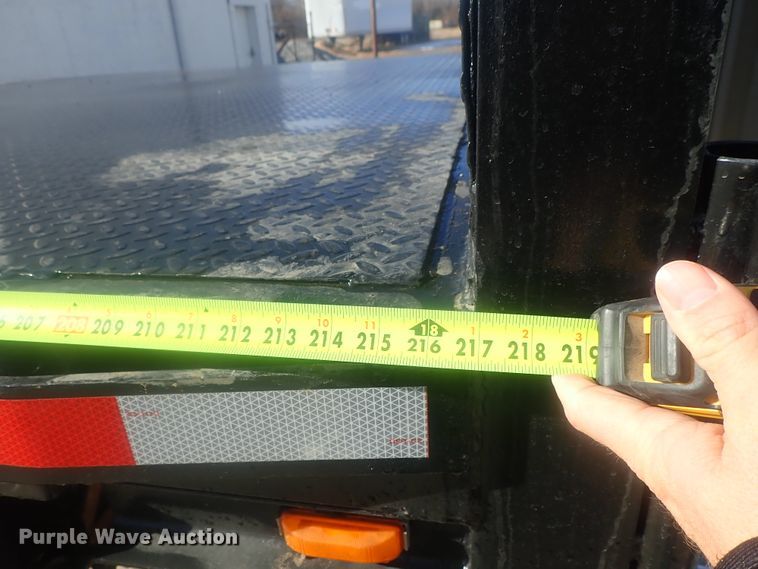 image for item DG2936 2002 Freightliner FL60  flatbed truck