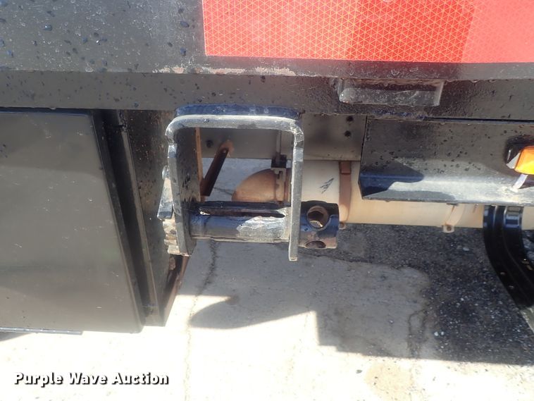 image for item DG2936 2002 Freightliner FL60  flatbed truck