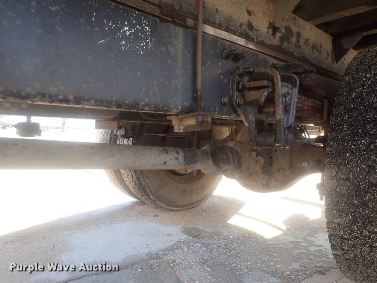 image for item DG2936 2002 Freightliner FL60  flatbed truck