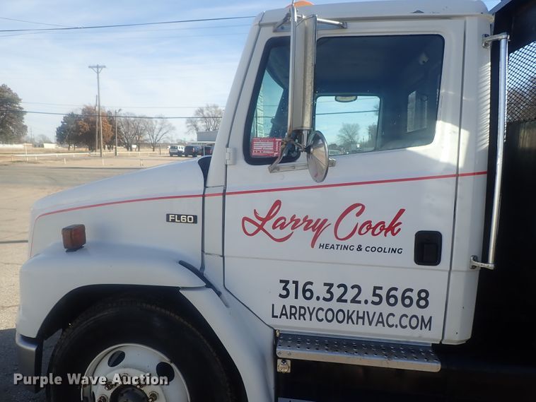 image for item DG2936 2002 Freightliner FL60  flatbed truck