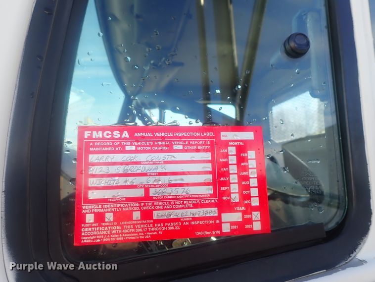 image for item DG2936 2002 Freightliner FL60  flatbed truck