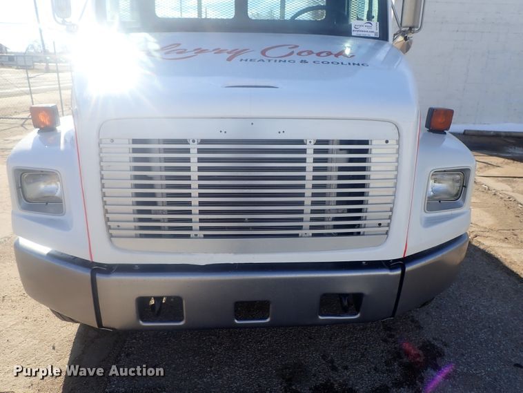 image for item DG2936 2002 Freightliner FL60  flatbed truck