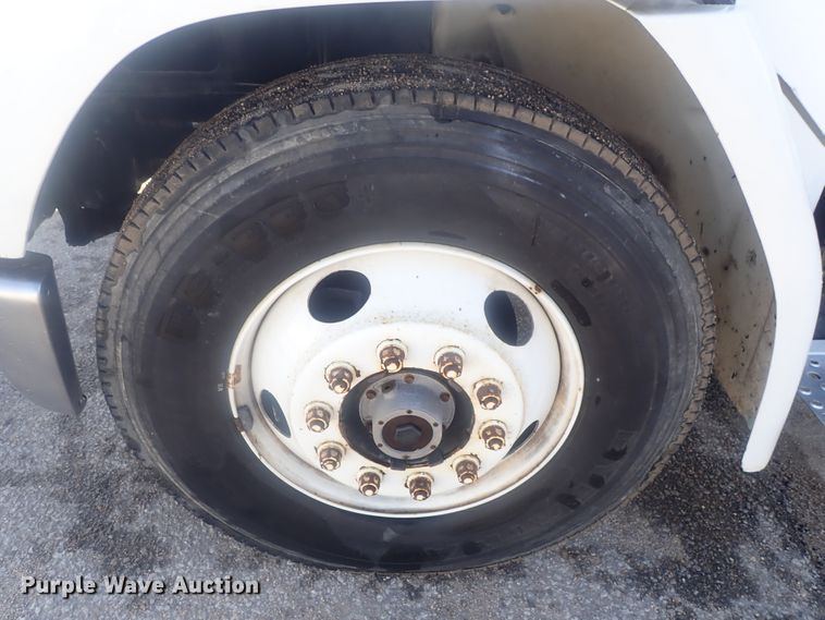 image for item DG2936 2002 Freightliner FL60  flatbed truck