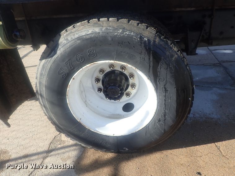 image for item DG2936 2002 Freightliner FL60  flatbed truck