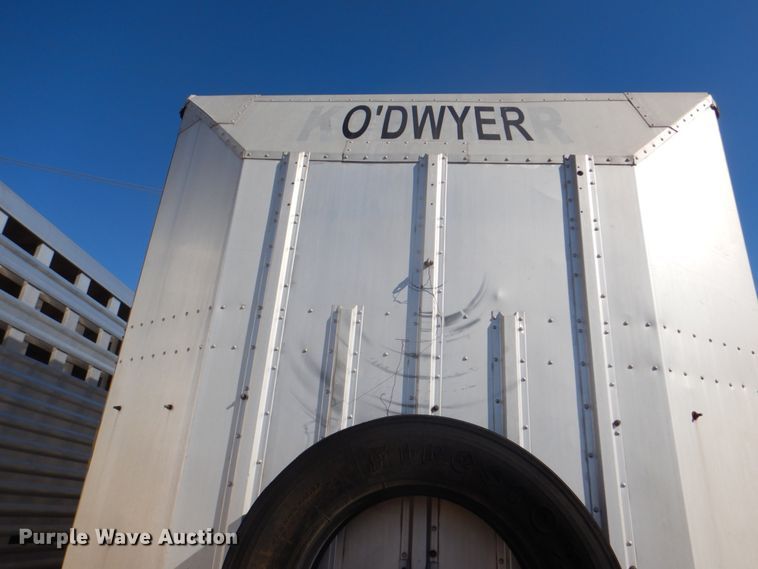 image for item DH5414 1991 Merritt livestock trailer