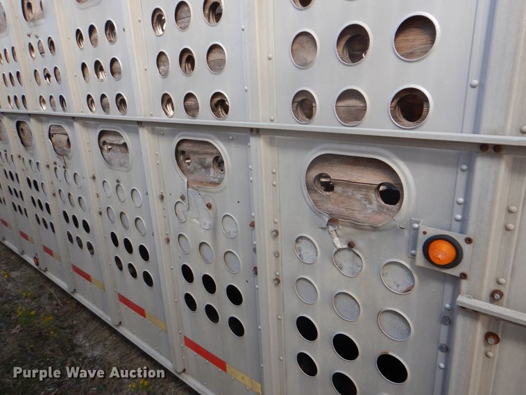 image for item DH5414 1991 Merritt livestock trailer