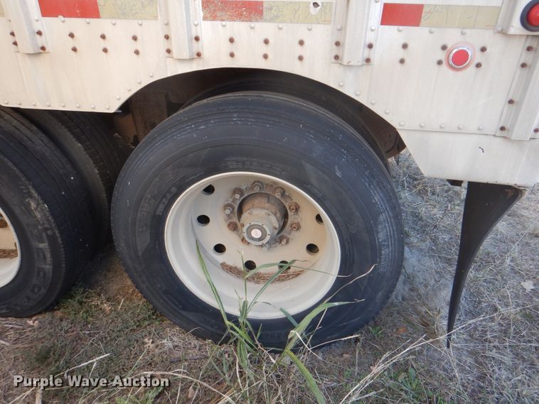 image for item DH5414 1991 Merritt livestock trailer