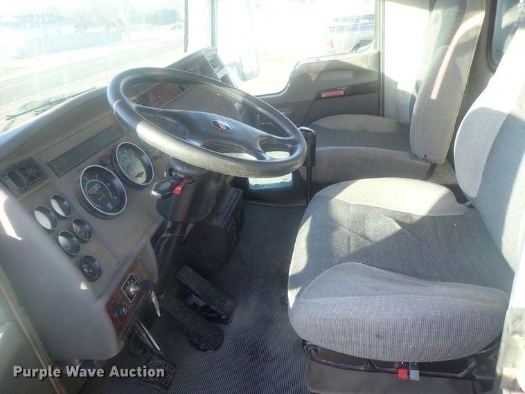 image for item DI7410 2008 Kenworth T300  dump flatbed truck