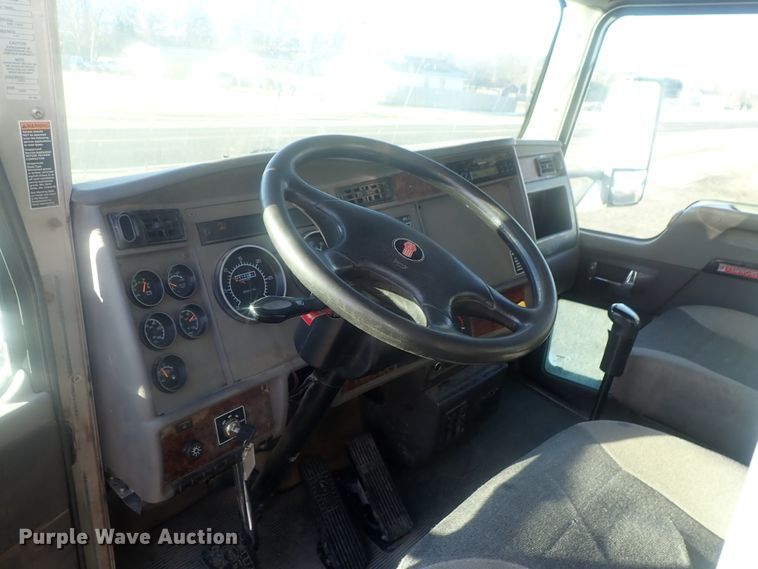 image for item DI7410 2008 Kenworth T300  dump flatbed truck